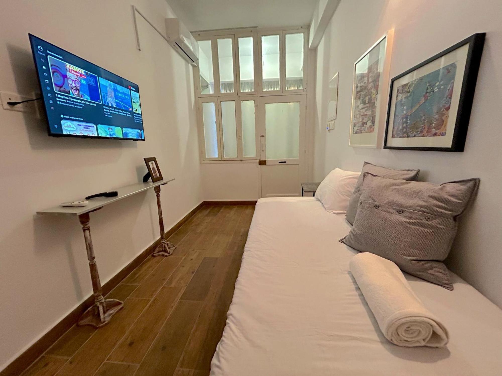 Queen Regina Suites By Platform 357 Nicosia Exterior photo