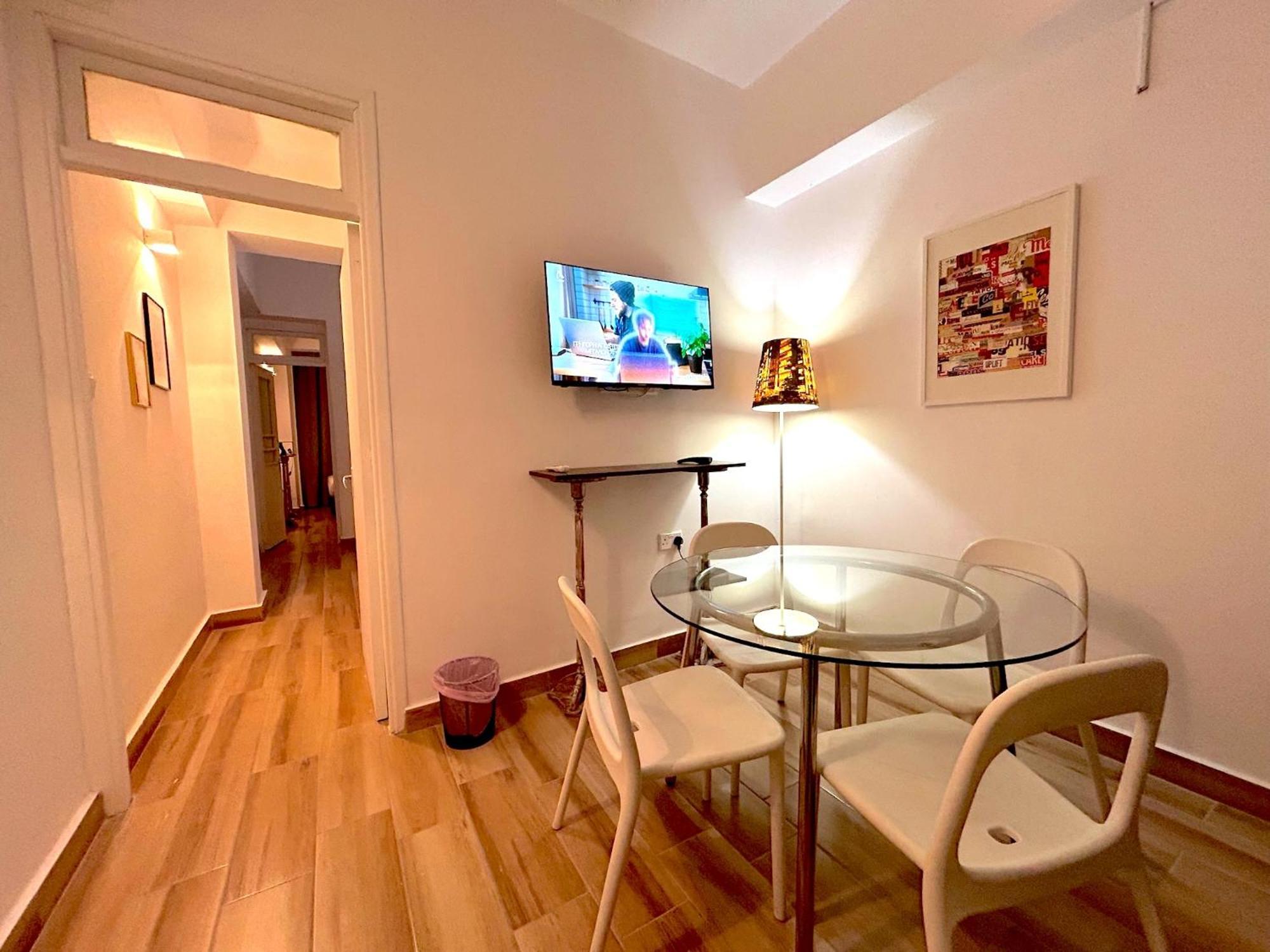 Queen Regina Suites By Platform 357 Nicosia Exterior photo