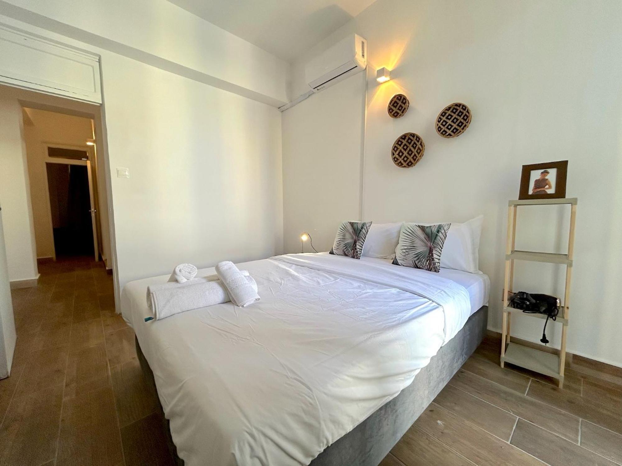 Queen Regina Suites By Platform 357 Nicosia Exterior photo