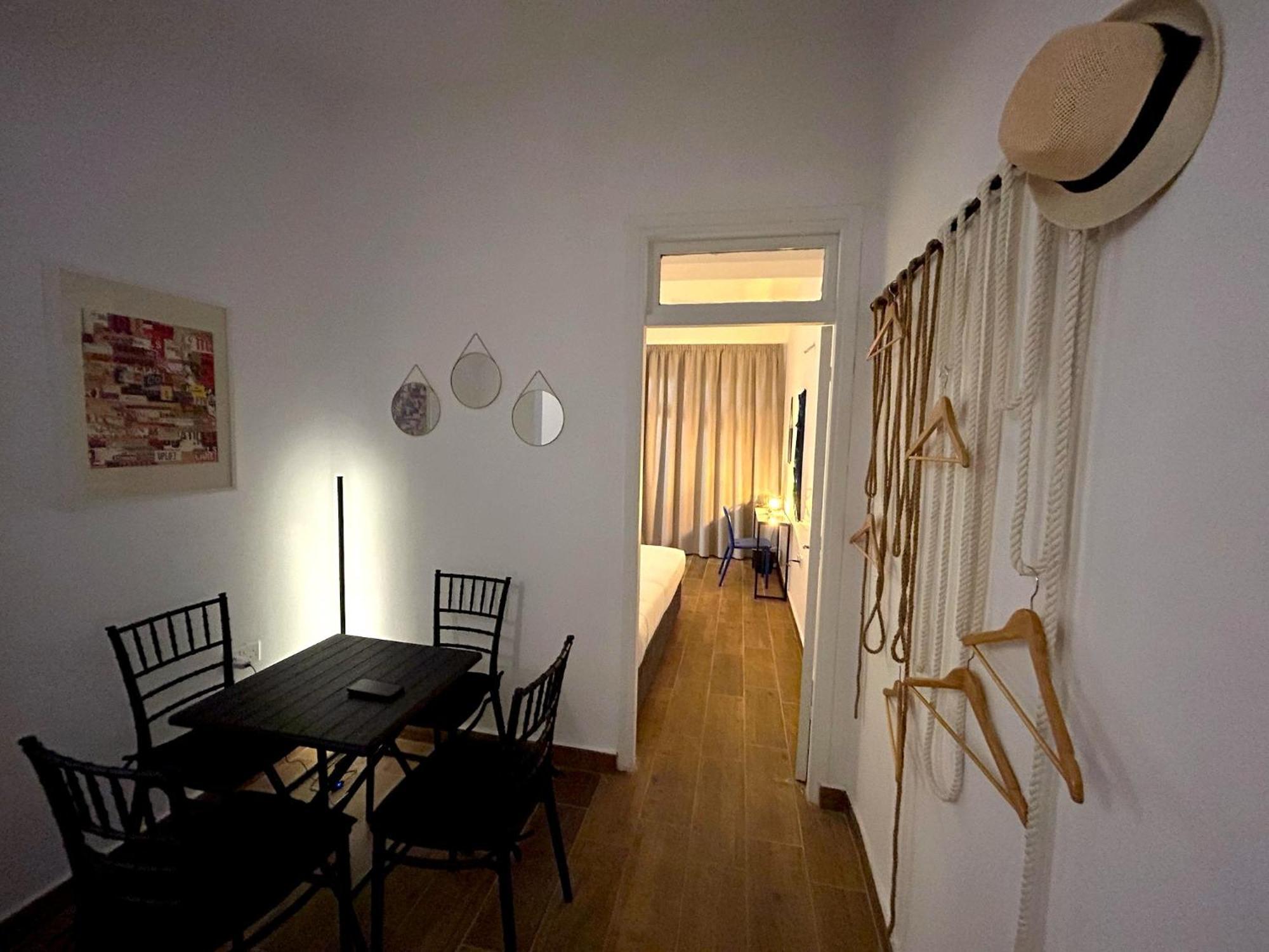Queen Regina Suites By Platform 357 Nicosia Exterior photo