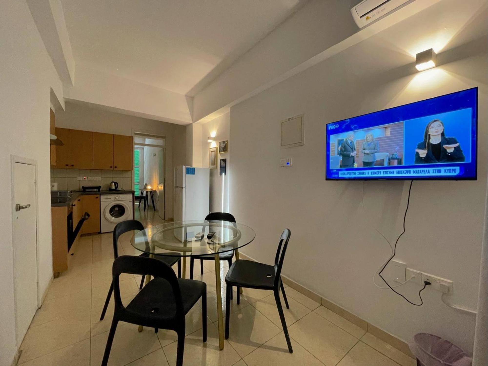 Queen Regina Suites By Platform 357 Nicosia Exterior photo